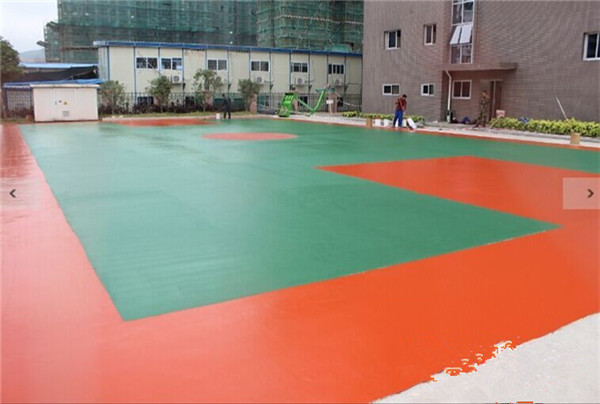 傾盆大雨來襲，丙烯酸球場地坪是如何從容面對？